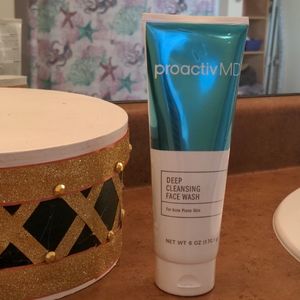 Proactive deep cleansing face wash